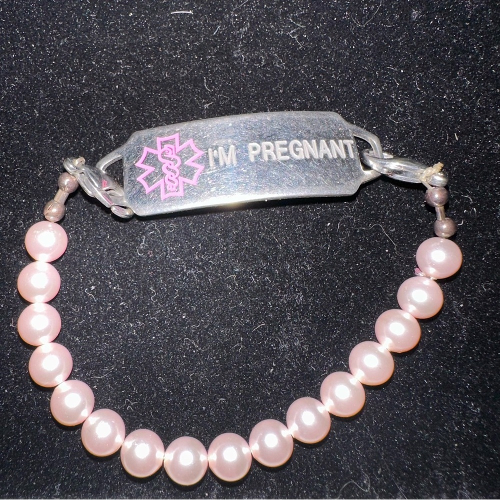 Women’s beaded medical bracelet IM PREGNANT
